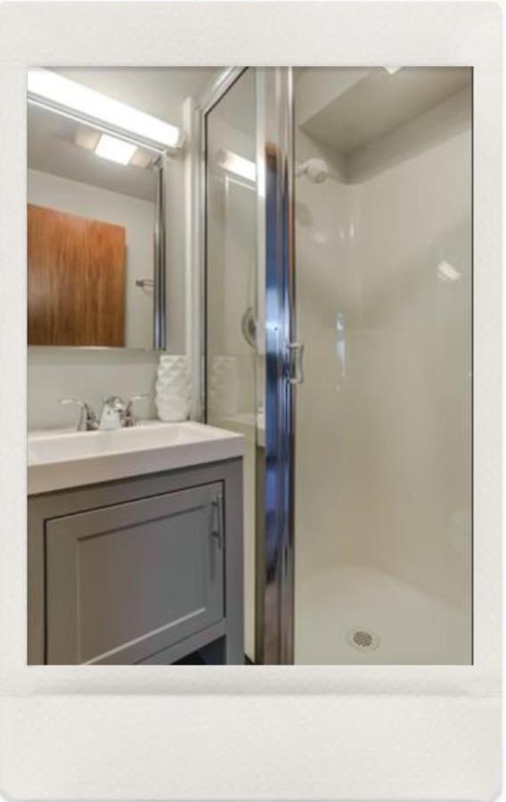 Private Guest Suite In West Bellevue Home Luaran gambar